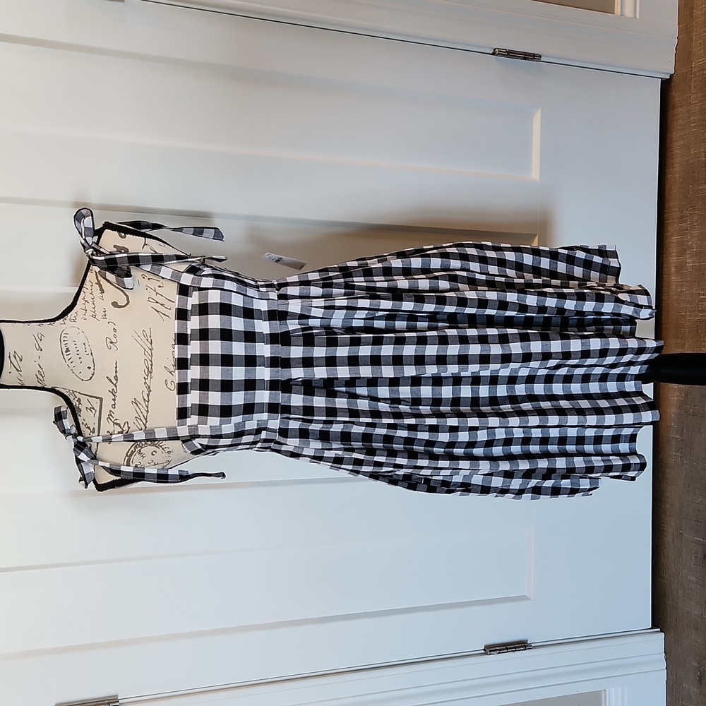 🆕️ Old Navy Black and White Plaid Dress
